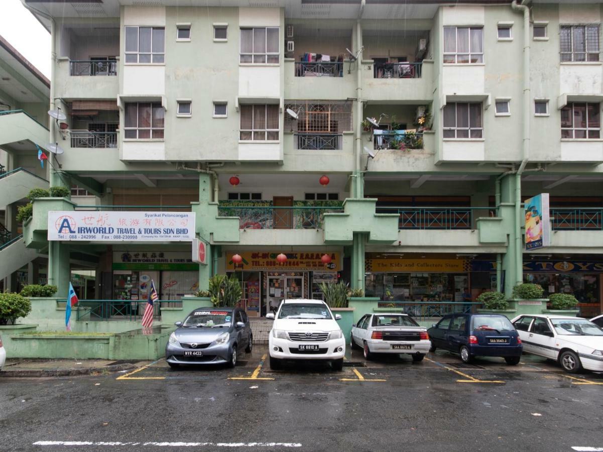 Oyo 89345 Api-Api Gh Hotell Kota Kinabalu Exteriör bild